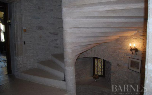 12th century medieval castle, completly restored, in the Périgord – France €21m