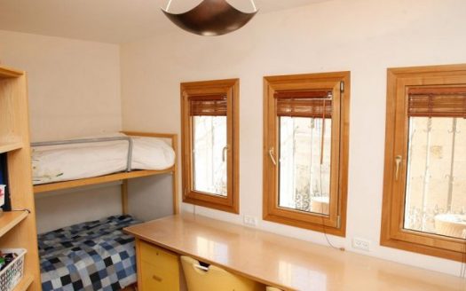 Oustanding three-story home in Jewish Quarter – Old City – Jerusalem