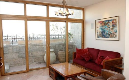 Oustanding three-story home in Jewish Quarter – Old City – Jerusalem