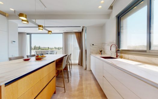 Luxurious Penthouse in the pastoral Greek Colony