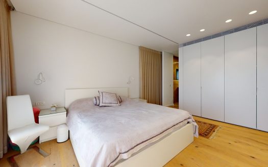 Luxurious Penthouse in the pastoral Greek Colony